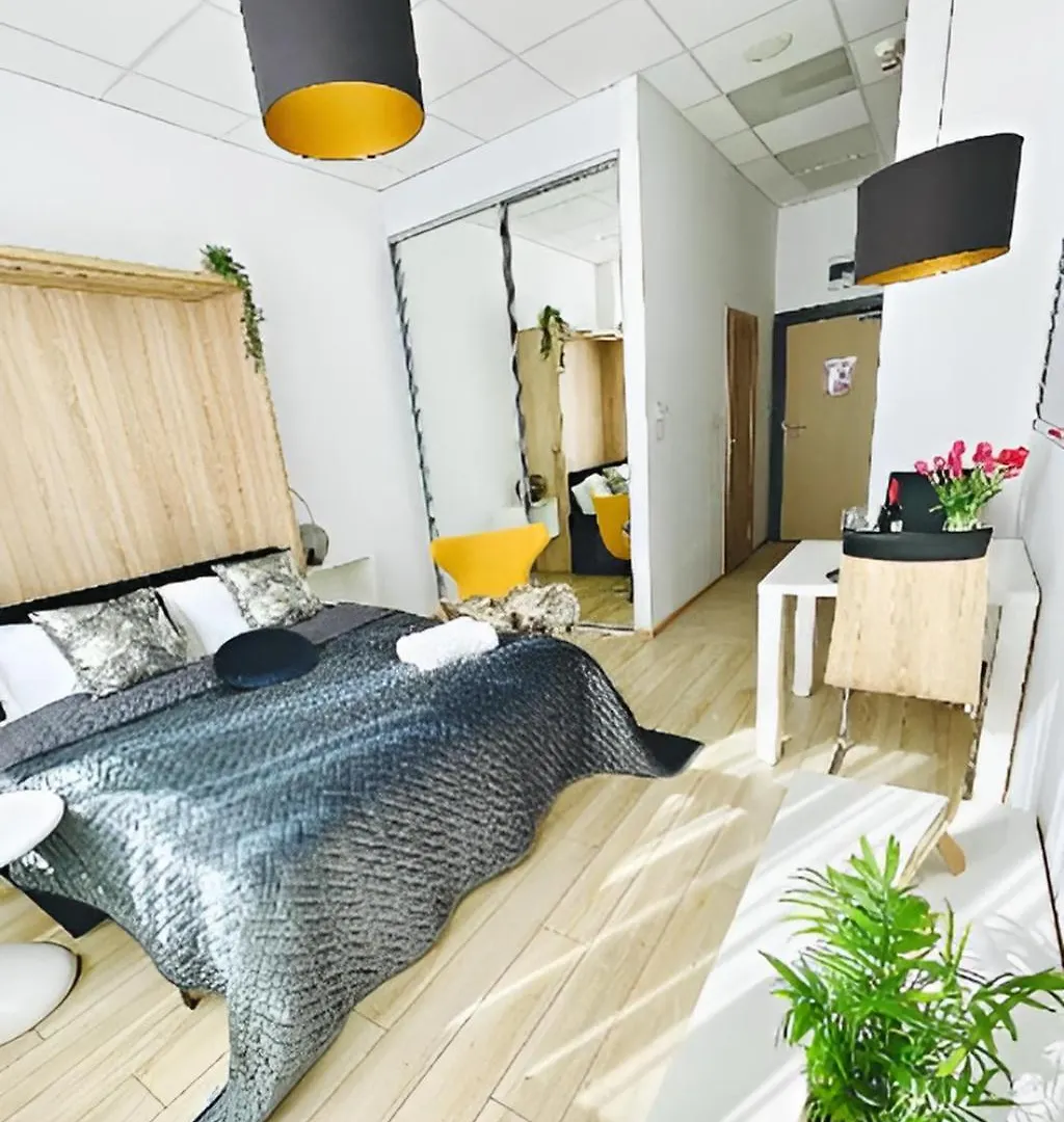 ALE Jerozolimskie Varsovia Apartments Hotel apartamentowy Warszawa